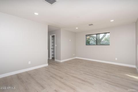 3034 N 49th Ct, Phoenix, AZ 85018 photo 9