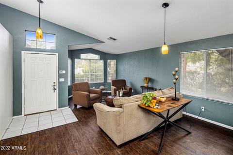 561 S Ash St, Gilbert, AZ 85233 photo 4