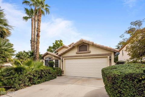 561 S Ash St, Gilbert, AZ 85233 photo 2