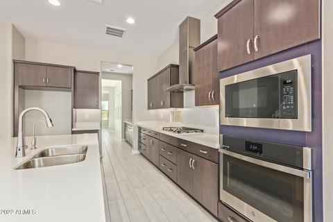 3884 E Austin Dr, Gilbert, AZ 85296 photo 2