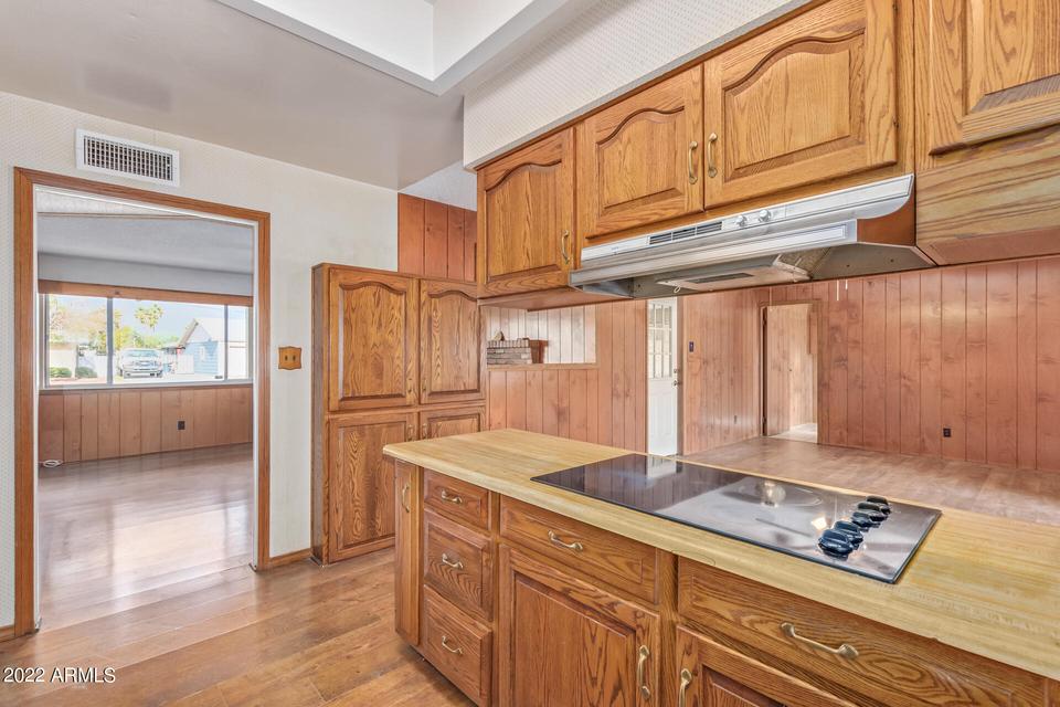  4215 W Lawrence Ln, Phoenix, AZ 85051 photo 14