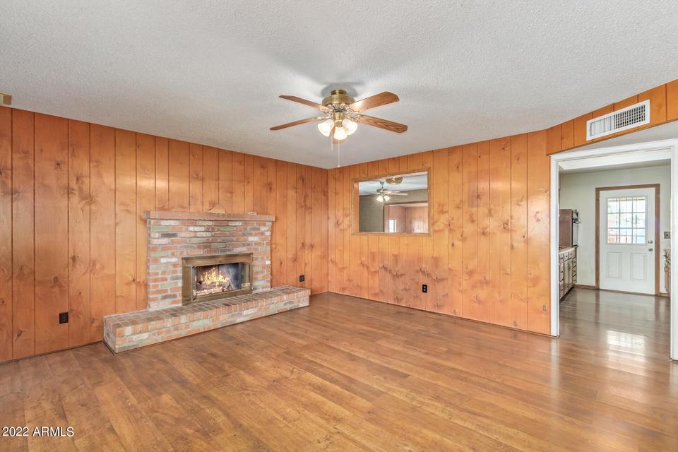  4215 W Lawrence Ln, Phoenix, AZ 85051 photo 7