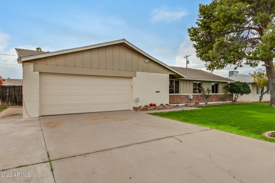  4215 W Lawrence Ln, Phoenix, AZ 85051 photo 3