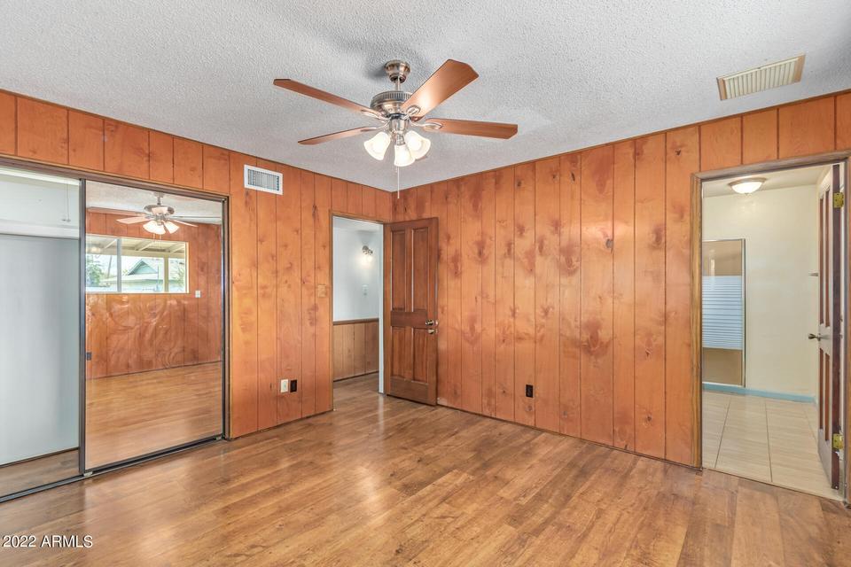  4215 W Lawrence Ln, Phoenix, AZ 85051 photo 20
