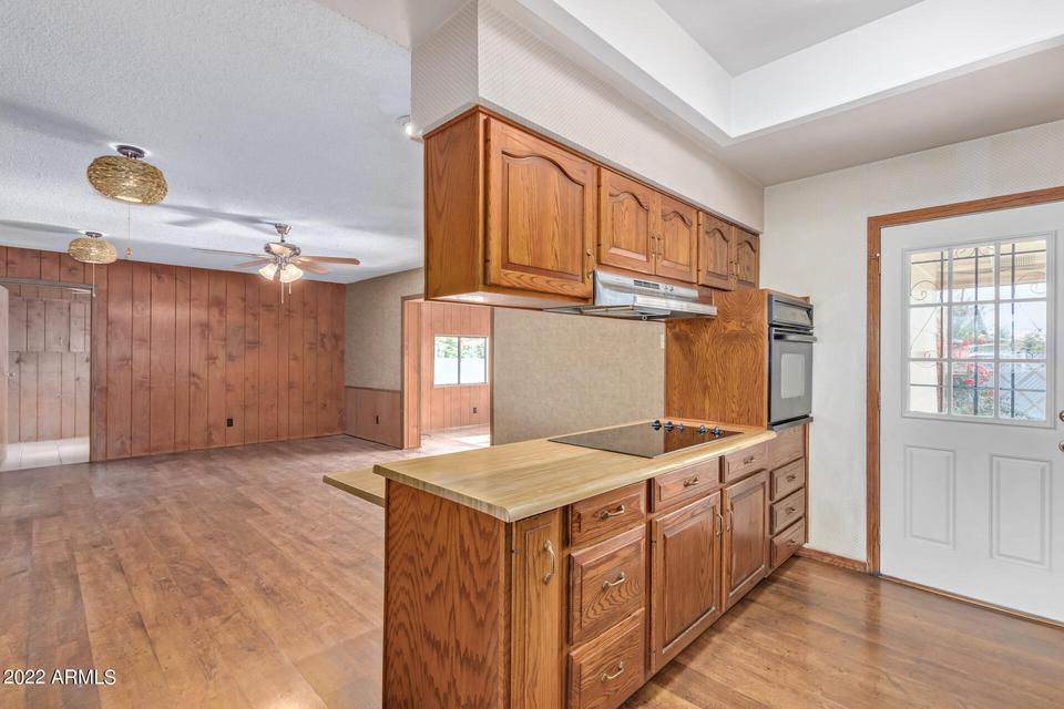  4215 W Lawrence Ln, Phoenix, AZ 85051 photo 13
