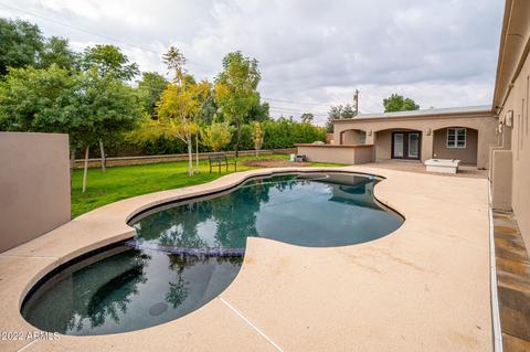 4227 E Becker Ln, Phoenix, AZ 85028 photo 3