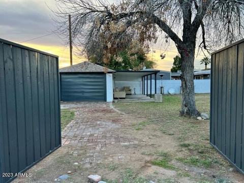 2747 E Amelia Ave, Phoenix, AZ 85016 photo 5