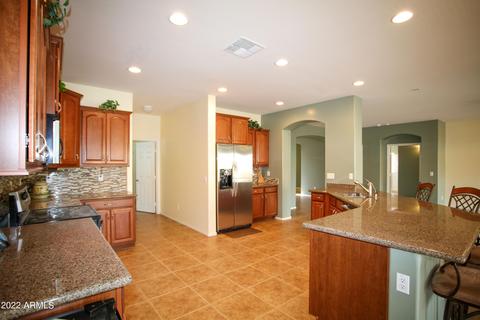 2758 E Crescent Way, Gilbert, AZ 85298 photo 8