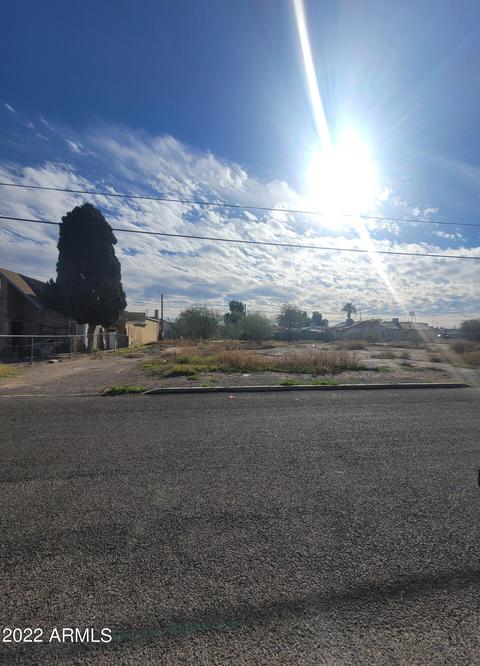 115 E 5th St #9, Eloy, AZ 85131
