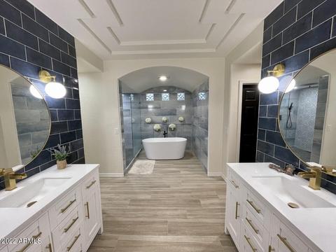 3978 E Crest Ln, Phoenix, AZ 85050 photo 5