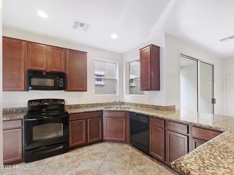 3905 Edna Dr, Gilbert, AZ 85296 photo 6