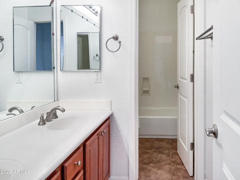8905 S 10th Dr, Phoenix, AZ 85041 photo 19