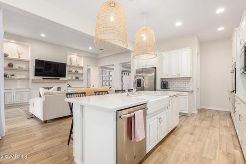 3117 E Desert Ln, Phoenix, AZ 85042 photo 11