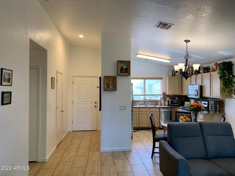 1696 E Robin Ln, Gilbert, AZ 85296 photo 3
