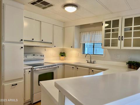 2233 E Behrend Dr #2, Phoenix, AZ 85024 photo 3