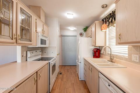 5735 E Mcdowell Rd #402, Mesa, AZ 85215 photo 12
