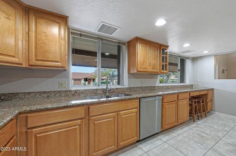 2501 E Sunnyside Dr, Phoenix, AZ 85028 photo 12