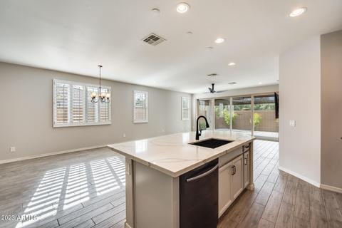 5638 S 28th St, Phoenix, AZ 85040 photo 14