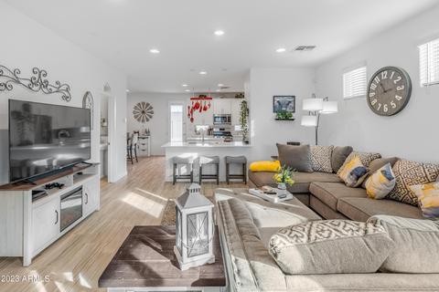 3735 S 64th Dr, Phoenix, AZ 85043 photo 8