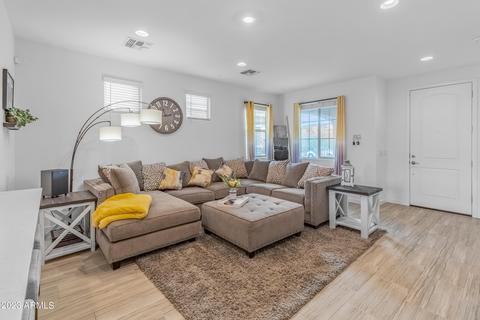3735 S 64th Dr, Phoenix, AZ 85043 photo 6