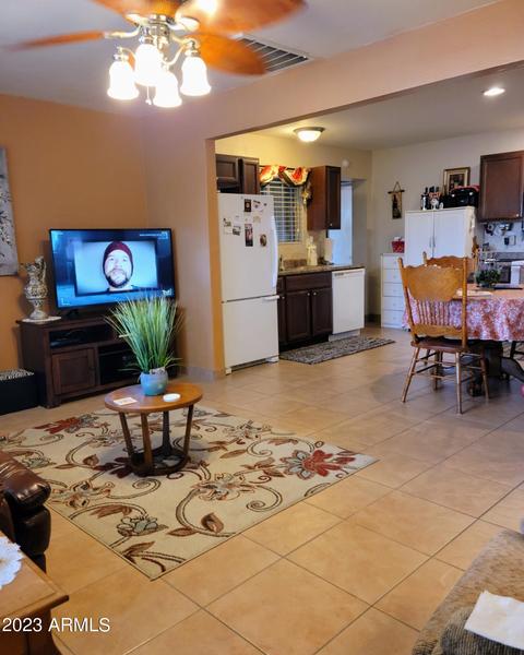 5425 E Akron St, Mesa, AZ 85205 photo 2