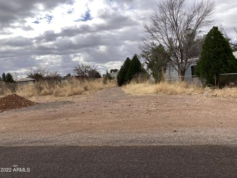 2313 E Carnation St #255, Douglas, AZ 85607