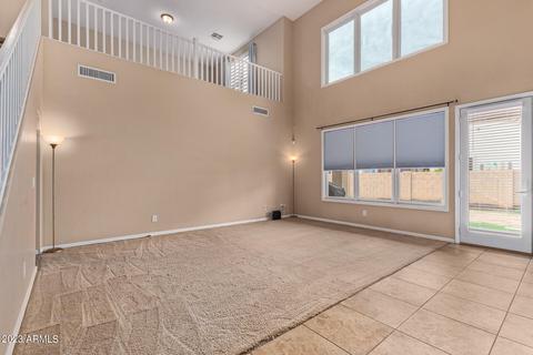 6830 S 42nd Dr, Phoenix, AZ 85041 photo 5