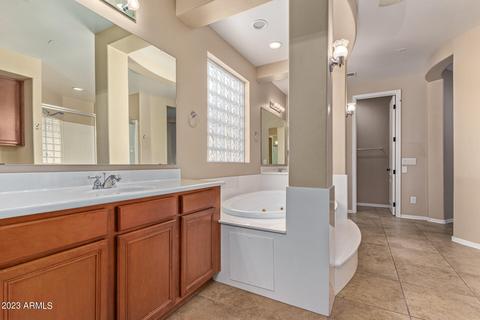 6830 S 42nd Dr, Phoenix, AZ 85041 photo 40