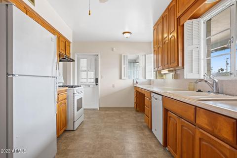 5050 E Weldon Ave, Phoenix, AZ 85018 photo 3