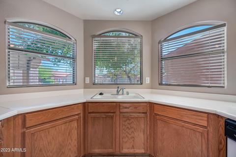 4724 E Swilling Rd, Phoenix, AZ 85050 photo 10