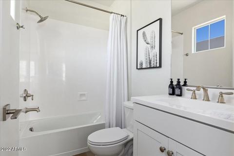 4026 E Campus Dr, Phoenix, AZ 85018 photo 9