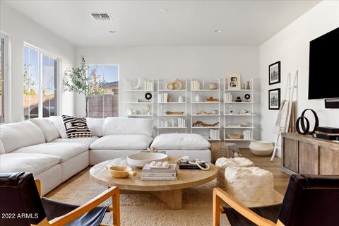 4026 E Campus Dr, Phoenix, AZ 85018 photo 3