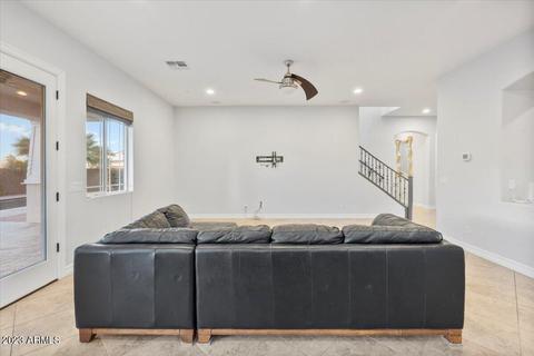 2821 E Branham Ln, Phoenix, AZ 85042 photo 7