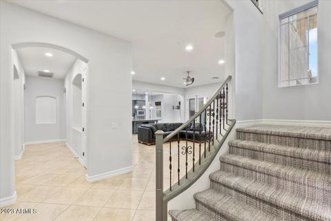 2821 E Branham Ln, Phoenix, AZ 85042 photo 25