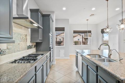 2821 E Branham Ln, Phoenix, AZ 85042 photo 10