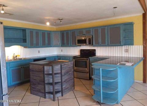 635 W Delos St, Willcox, AZ 85643 photo 4