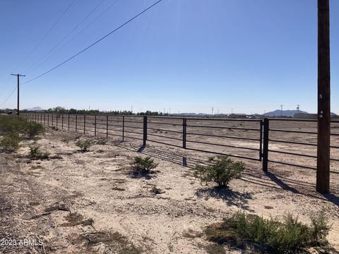 4236 N 359th Ave # R, Tonopah, AZ 85354