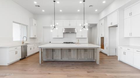 8254 E Regina Cir, Mesa, AZ 85207 photo 8