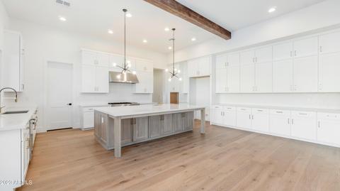 8254 E Regina Cir, Mesa, AZ 85207 photo 9