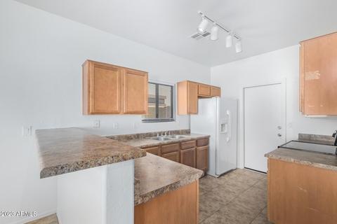 2182 E Greenlee Ave, Apache Junction, AZ 85119 photo 7