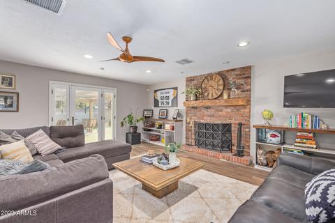 301 E Griswold Rd, Phoenix, AZ 85020 photo 12