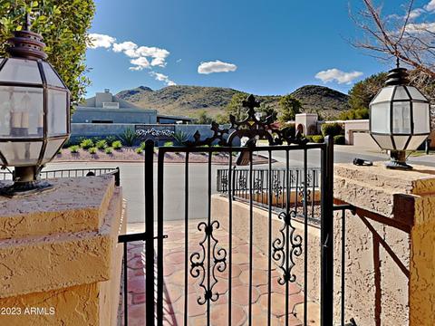12653 N 2nd Pl, Phoenix, AZ 85022 photo 2