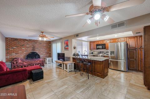 3420 E Laurel Ln, Phoenix, AZ 85028 photo 4
