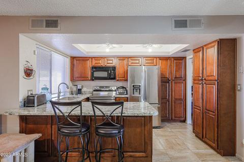 3420 E Laurel Ln, Phoenix, AZ 85028 photo 6