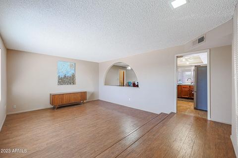 3420 E Laurel Ln, Phoenix, AZ 85028 photo 8
