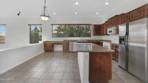 6694 S Crestview Dr, Gilbert, AZ 85298 photo 5