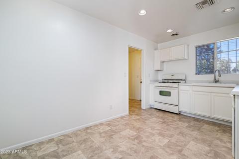 5730 N 11th Pl, Phoenix, AZ 85014 photo 10