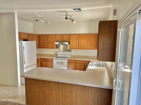 2737 E Schiliro Cir, Phoenix, AZ 85032 photo 5