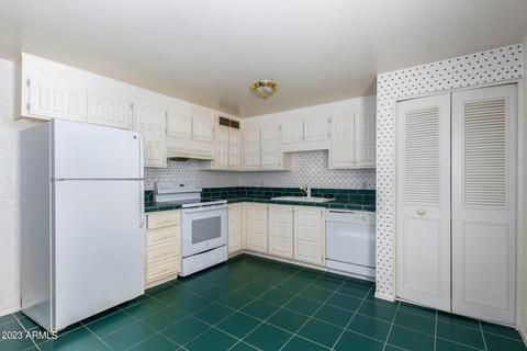 3743 E Winchcomb Dr, Phoenix, AZ 85032 photo 12