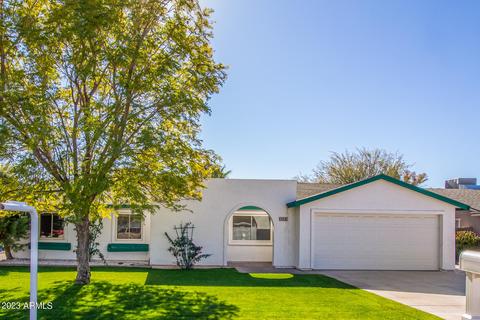 3743 E Winchcomb Dr, Phoenix, AZ 85032 photo 2
